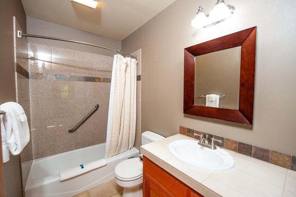 Schooner Creek Retreat - photo 8