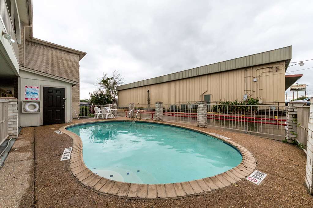 Motel 6 San Antonio Tx Frost Bank Center - photo 6