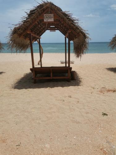 Bashi eco beach cabana - last minute hotel in Trincomalee
