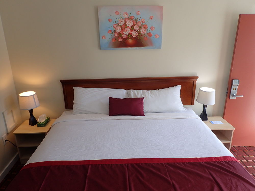 Economy Inn & Suites Gatlinburg - photo 5