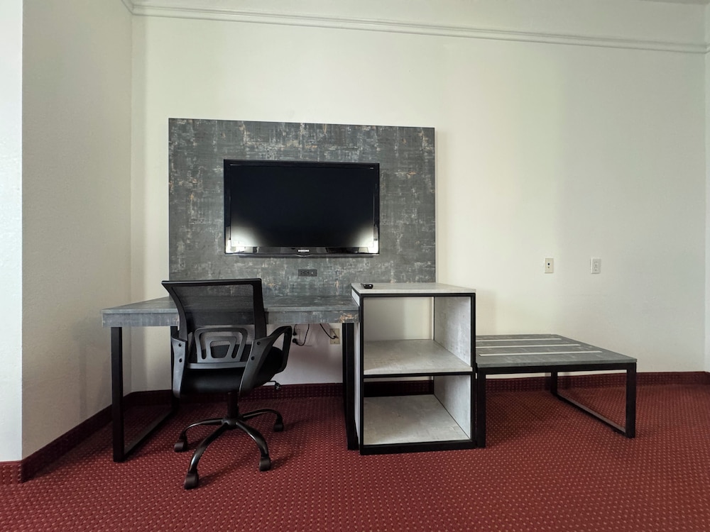 FairBridge Inn & Suites Cleburne - photo 12