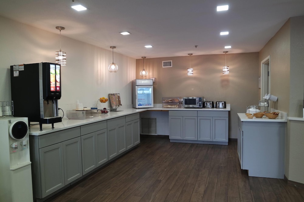 Wingate by Wyndham Kings Bay Naval Base I 95 - photo 52