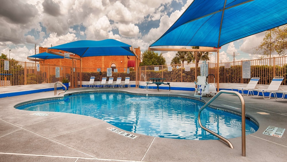 SureStay Hotel By Best Western Mission - photo 10
