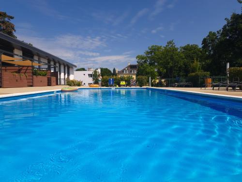 Juve Relax Apartman — 4-Star Luxury Hotel in Balatonfoldvar, Hungary