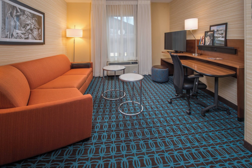 Fairfield Inn & Suites by Marriott Easton - photo 7