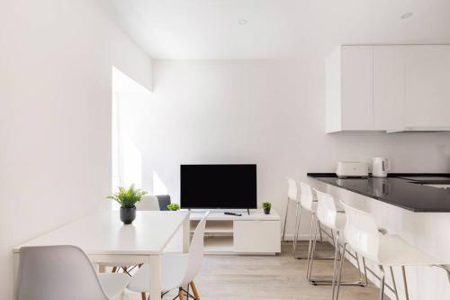 Cozy and modern flat in Lisbon — 4-Star Luxury Hotel in Lisbon, Portugal