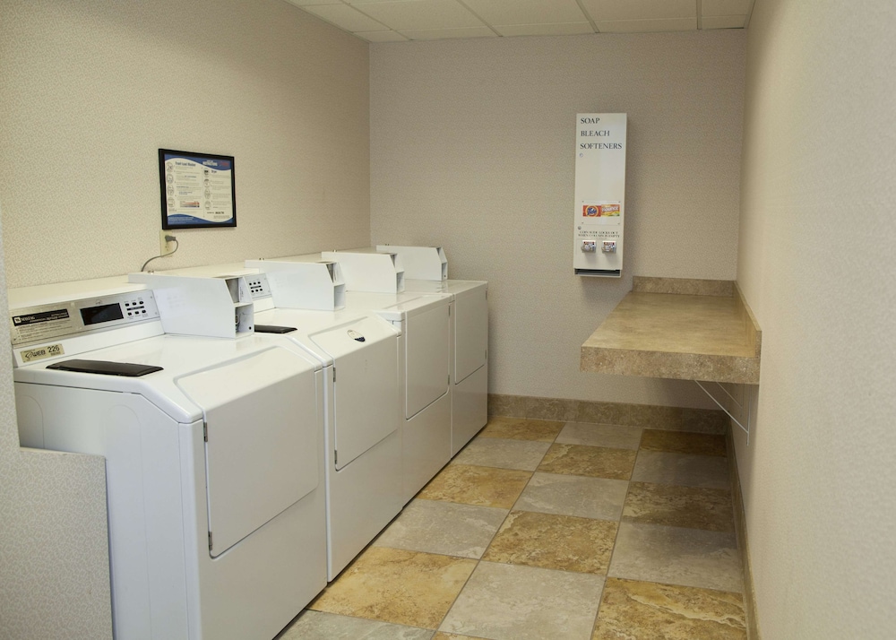 Hampton Inn & Suites Pittsburg CA - photo 82