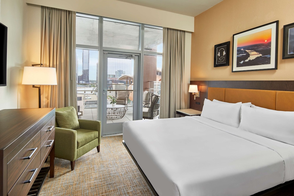 Embassy Suites by Hilton Nashville Downtown - photo 16