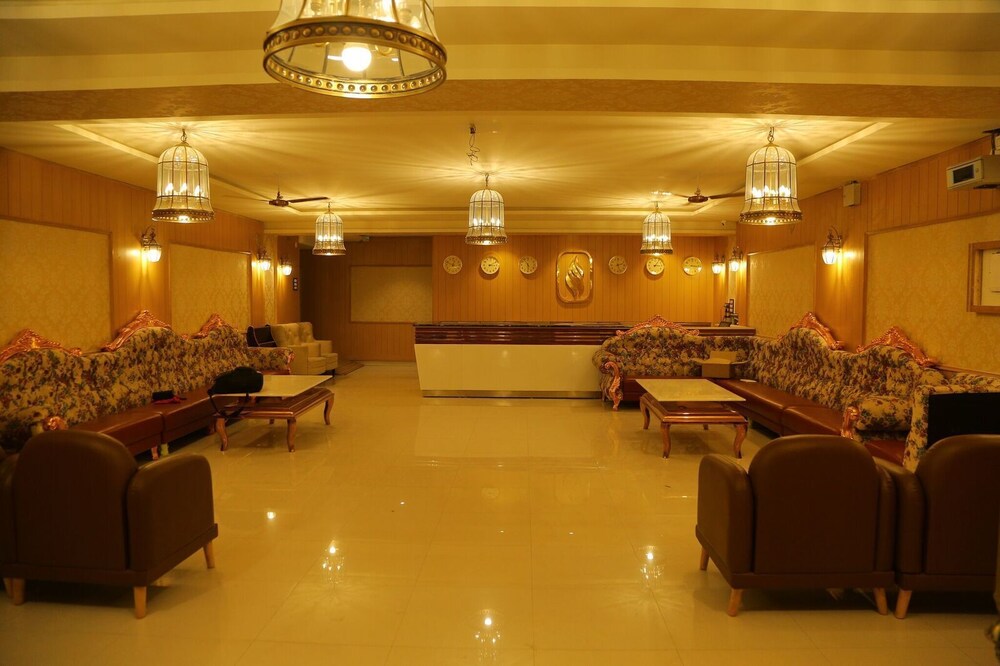 Hotel Santoshi Novatel — Raichur