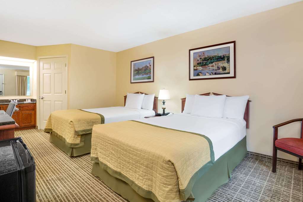 Baymont by Wyndham Thomasville - photo 13