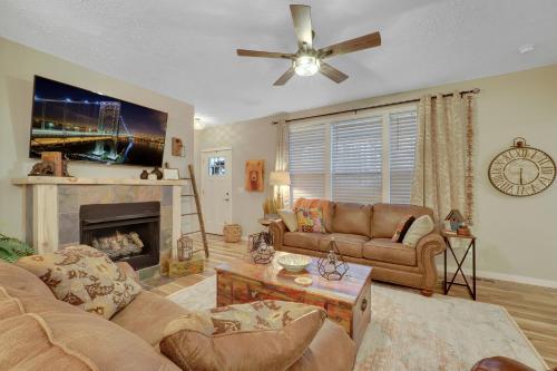 Lazy Bear Inn — hotel in Boyne City