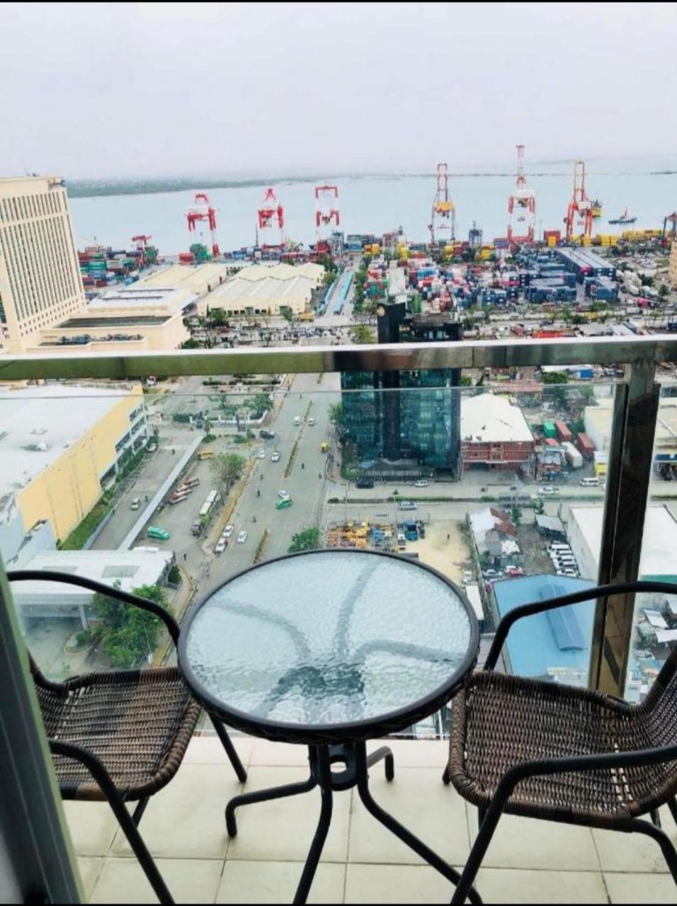 Bay View Apartment Sunvida Tower 29 SM City in Cebu City, Philippines