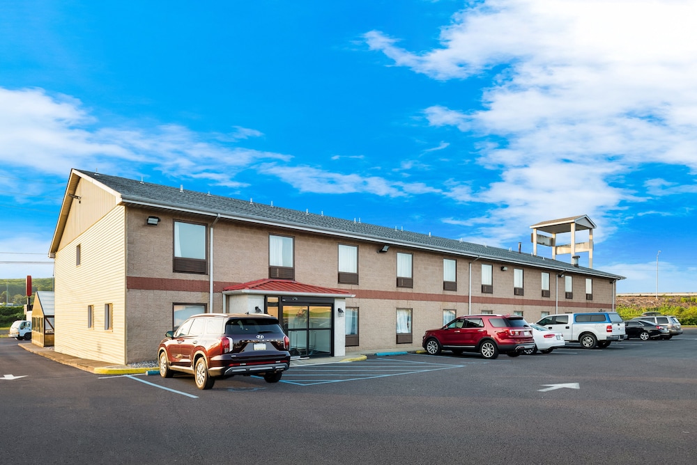 Red Roof Inn Allentown South - photo 42