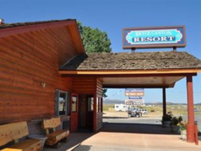 Bryce Canyon Resort - photo 2