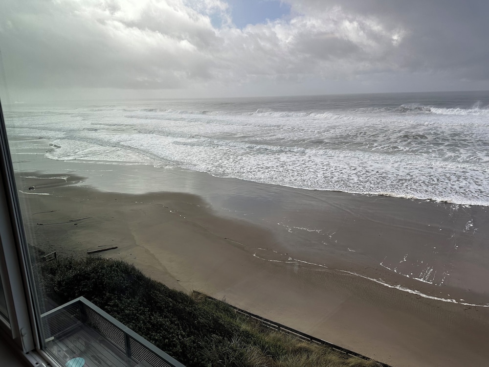 West Beach Suites - photo 90