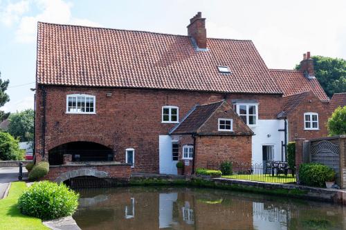 Mill House — 4-Star Luxury Hotel in Newark On Trent, United Kingdom