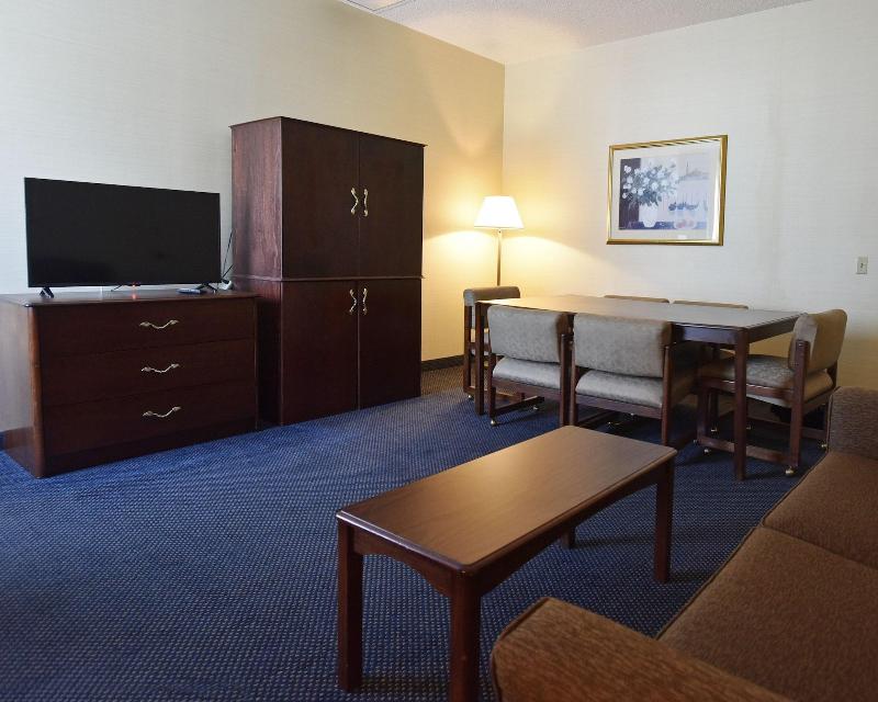 Maron Hotel & Suites - photo 12