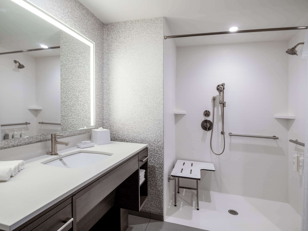 Home2 Suites by Hilton Santa Rosa Beach - photo 29
