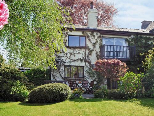 Harwood Dale Cottage — 4-Star Luxury Hotel in Kendal, United Kingdom