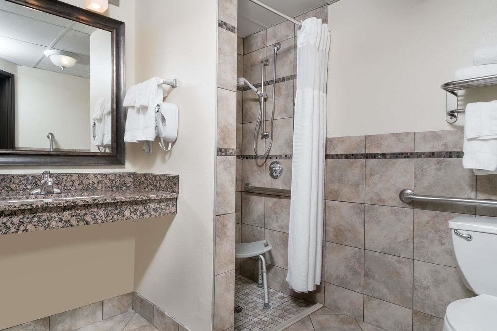 Baymont by Wyndham Bloomington MSP Airport - photo 11