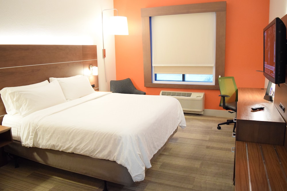 Holiday Inn Express Hotel & Suites West I 10 by IHG - photo 17