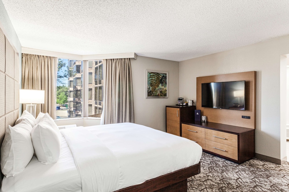 DoubleTree by Hilton Hotel Memphis - photo 18
