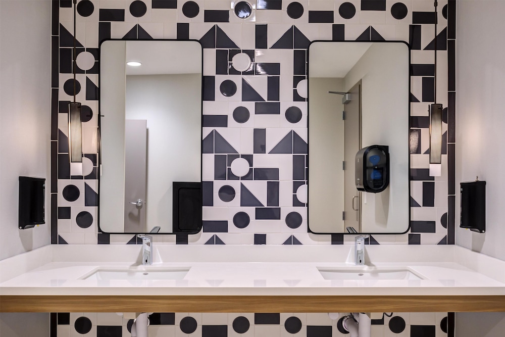 Home2 Suites by Hilton Smithfield Selma - photo 45