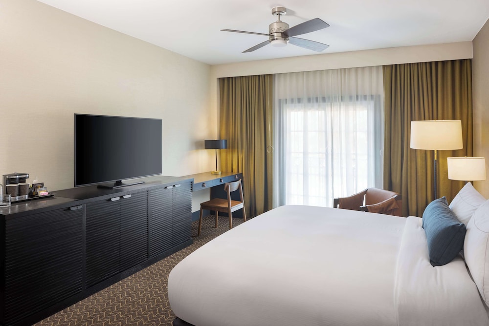 DoubleTree Suites by Hilton Hotel Lexington - photo 29