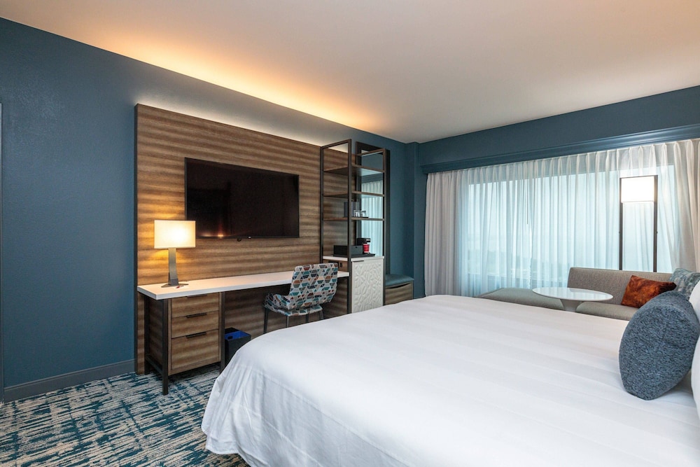 Marriott Anchorage Downtown - photo 16
