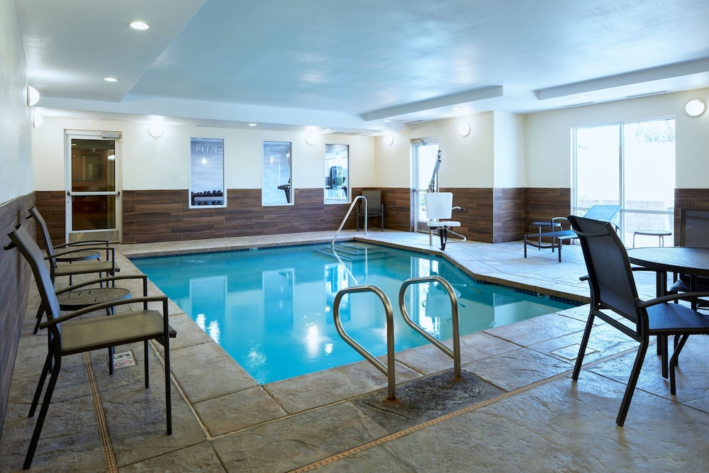 Fairfield Inn and Suites by Marriott San Bernardino - photo 17