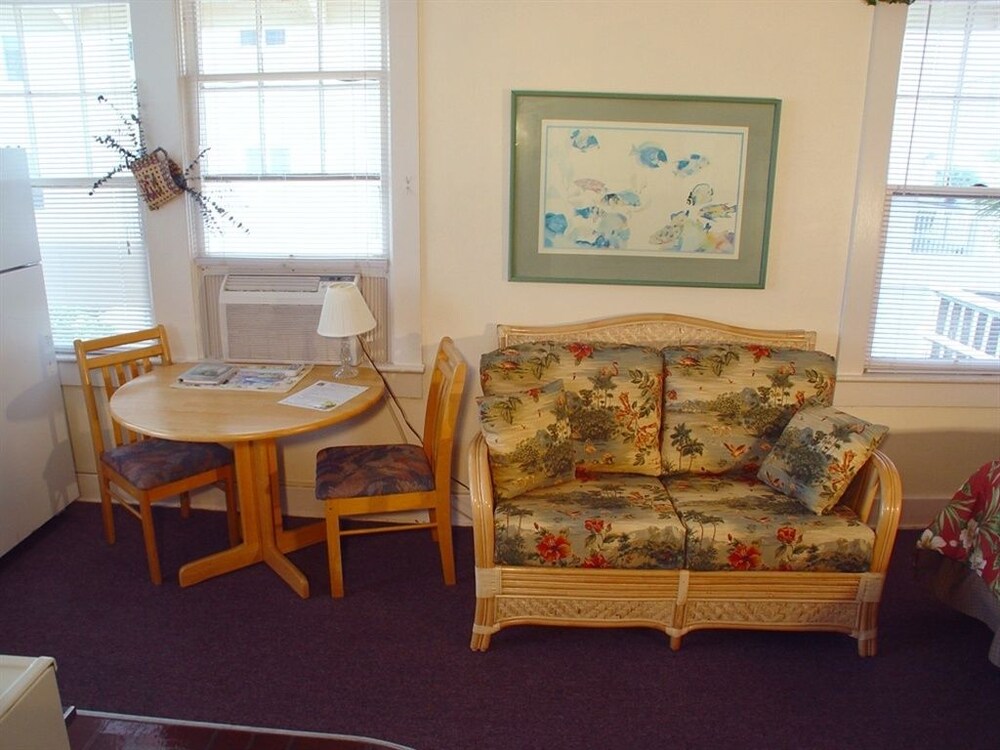 Sun N Fun Beachfront Vacation Rentals - photo 3