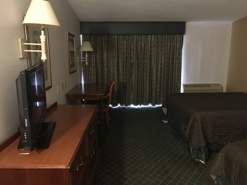 Magnuson Hotel Hattiesburg - photo 13