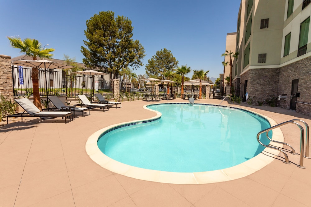 Staybridge Suites San Bernardino Loma Linda by IHG - photo 44