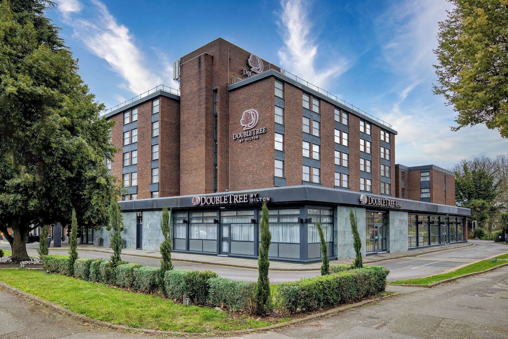 DoubleTree by Hilton London Ealing Hotel — 4-Star Luxury Hotel in London, United Kingdom