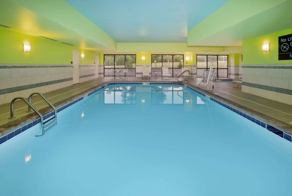 Hampton Inn Cincinnati Northwest Fairfield - photo 16