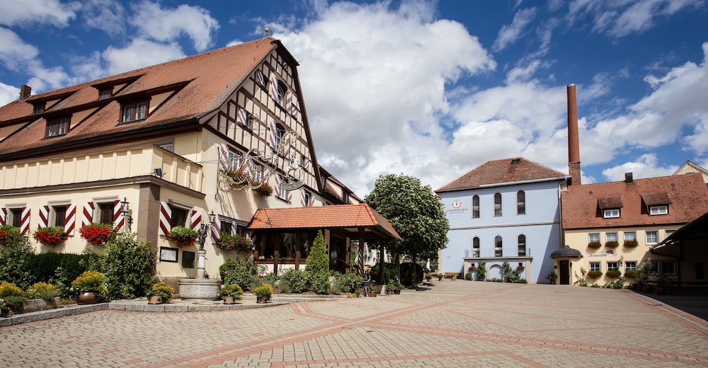 Landwehr Bräu Hotel — hotel in Steinsfeld