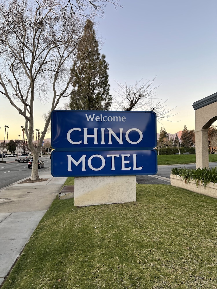 Chino Motel - photo 48