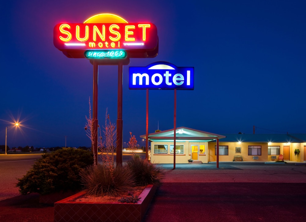 Sunset Motel - featured photo