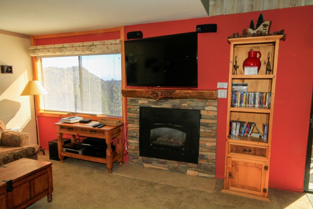 Mammoth Ski & Racquet Club #64 Pet - photo 7