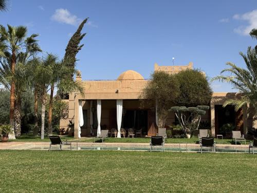 Villa Hilin Piscine chauffée et hammam privé proche des golfs et du centre ville — 4-Star Luxury Hotel in Marrakesh, Morocco
