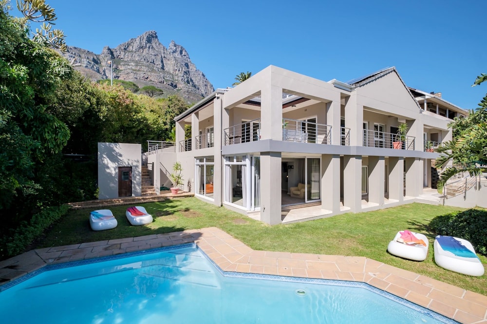 Family Home With Views Pool Garden 100 Geneva