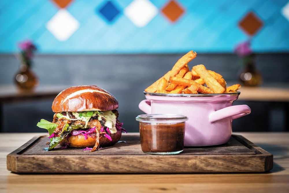 מזון ומשקאות