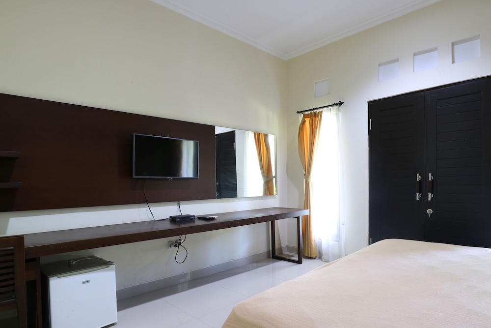 Gm Lovina - carbon neutral hotel in Bali