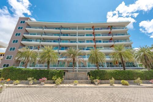C189 Beachside Luxury in Rawai Sea View and Gym — 4-Star Luxury Hotel in Rawai, Thailand