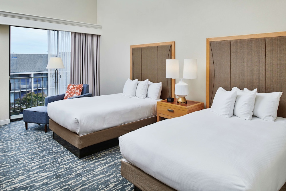 DoubleTree by Hilton Hotel Berkeley Marina - photo 11