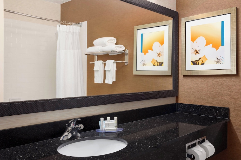Fairfield Inn & Suites by Marriott Norman - photo 11