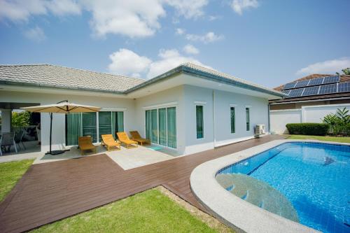 AquaVista Villa — 4-Star Luxury Hotel in Hua Hin, Thailand