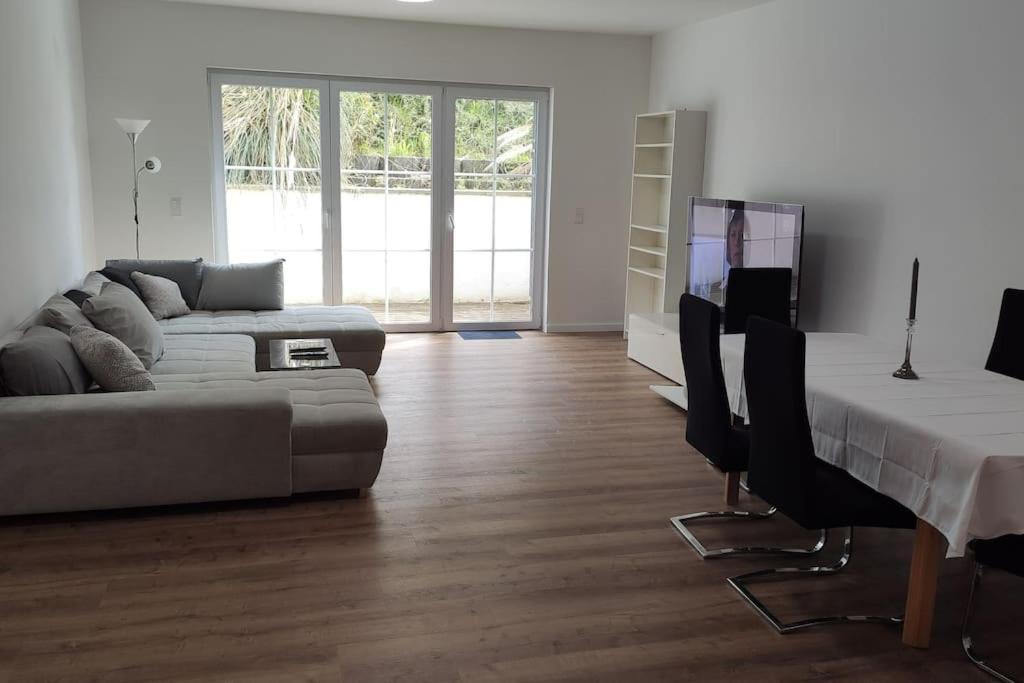 Neue 90 Qm 2 Zimmerwohnung Nahe Koln in Odenthal, Germany