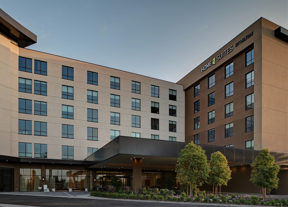 Home2Suites by Hilton Anaheim Resort - photo 52