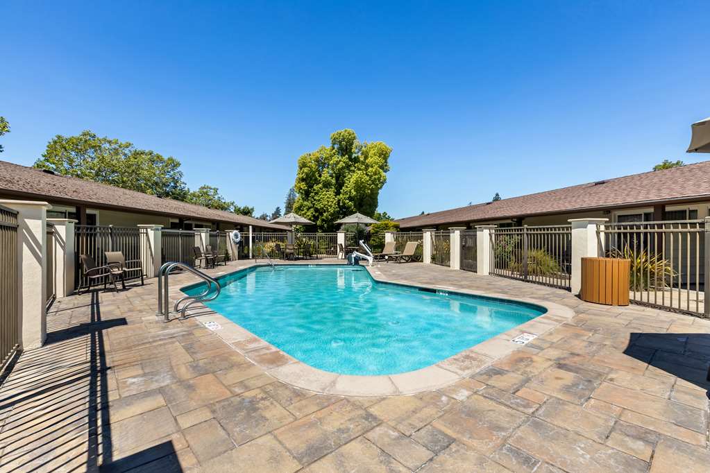 Best Western Garden Inn - photo 6